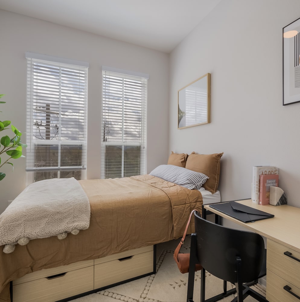 HERE Reno Reno, NV Student Apartments near UNR